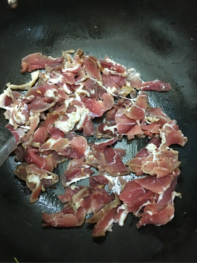 花菜炒腊肉