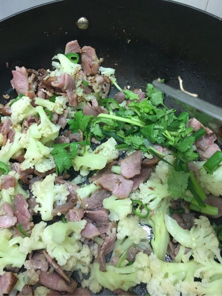 花菜炒腊肉
