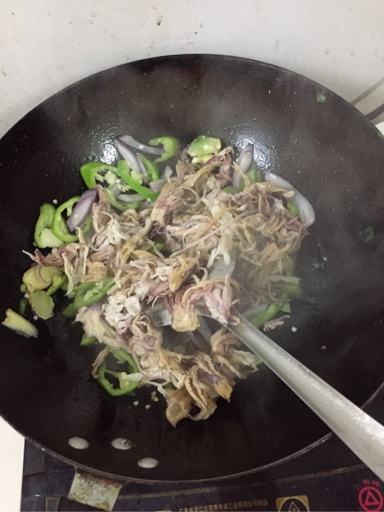青椒洋葱炒鱿鱼须
