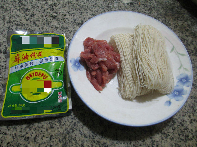 榨菜丝里脊肉线面