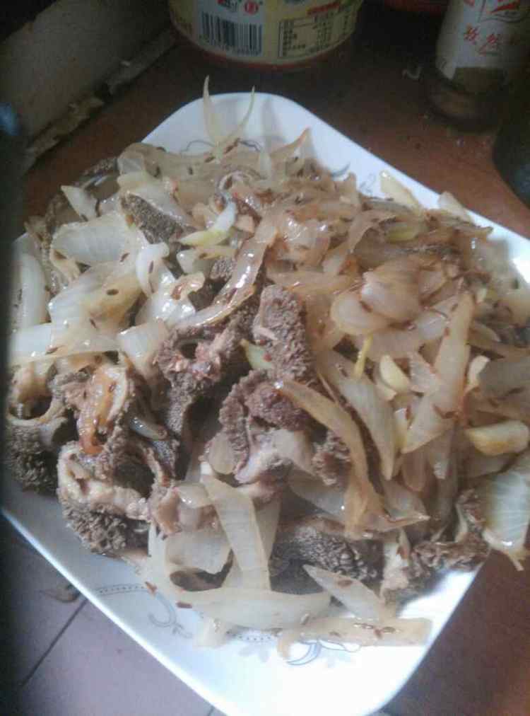 洋葱孜然爆羊肚
