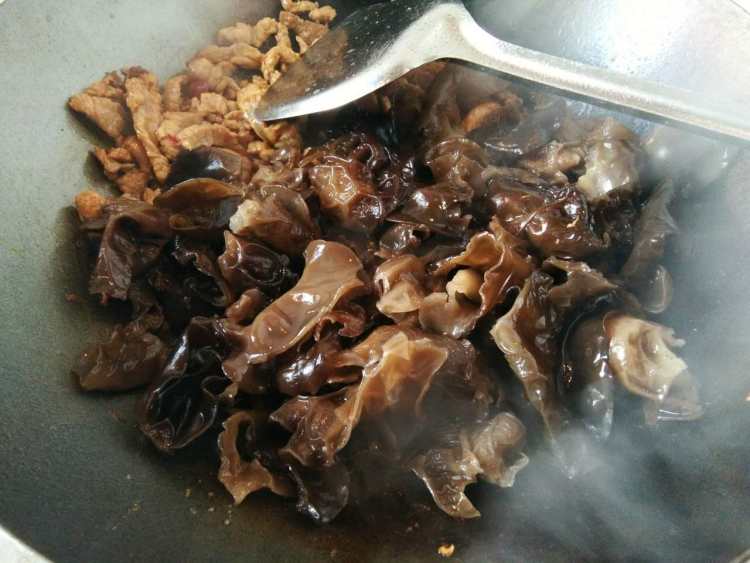 木耳炒肉丝