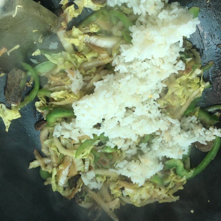 猪油渣蔬菜炒饭