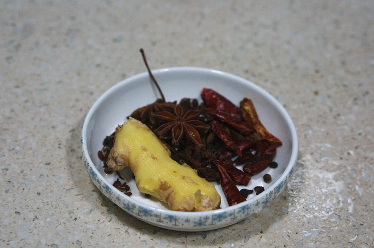 淡卤墨鱼豆干