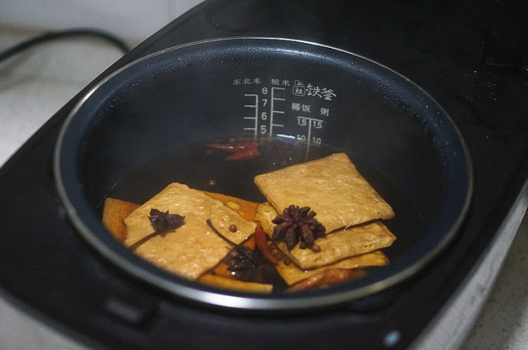 淡卤墨鱼豆干