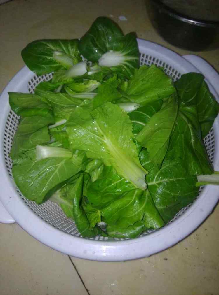 小白菜炒鲤鱼块