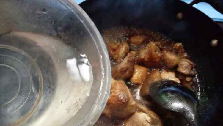 红烧蹄膀十卤蛋