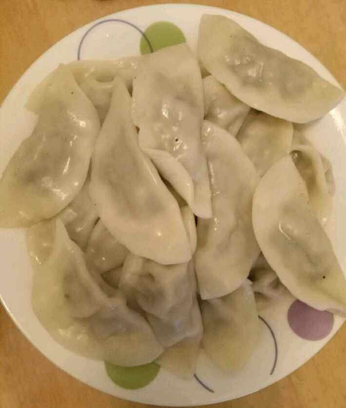 韭菜揉末饺子