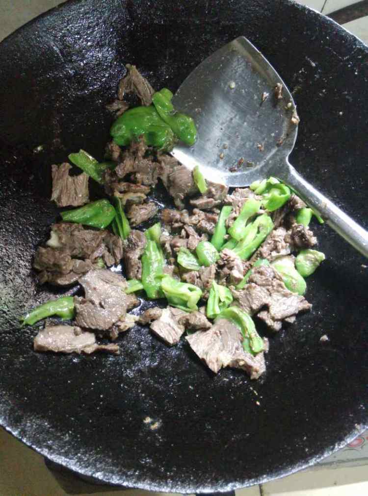 青椒卤牛肉炒藕