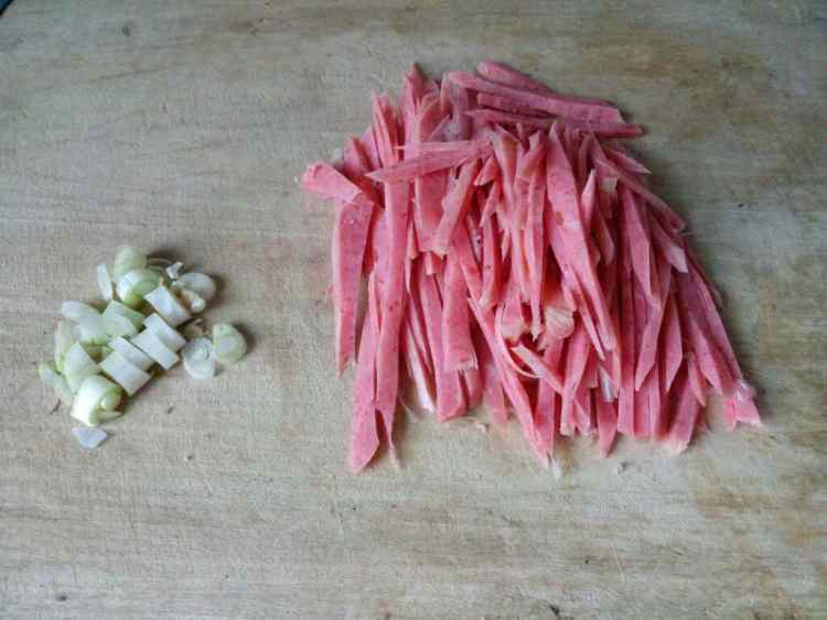 香肠炒粉丝