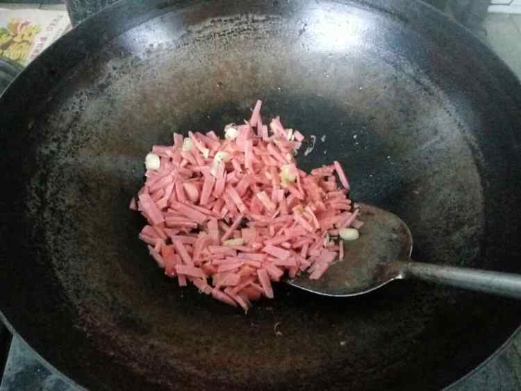 香肠炒粉丝