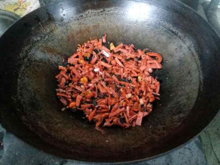 香肠炒粉丝