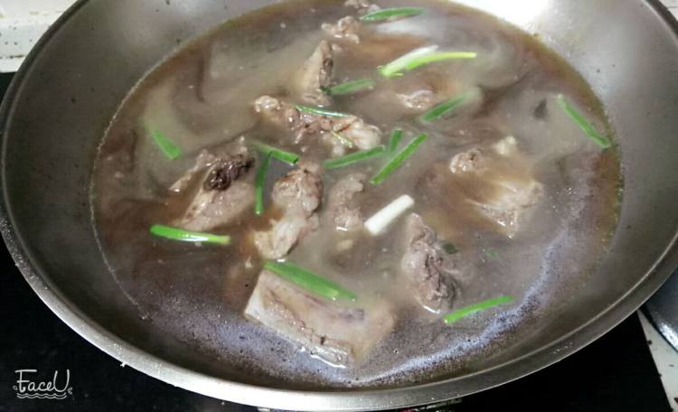 卤排骨