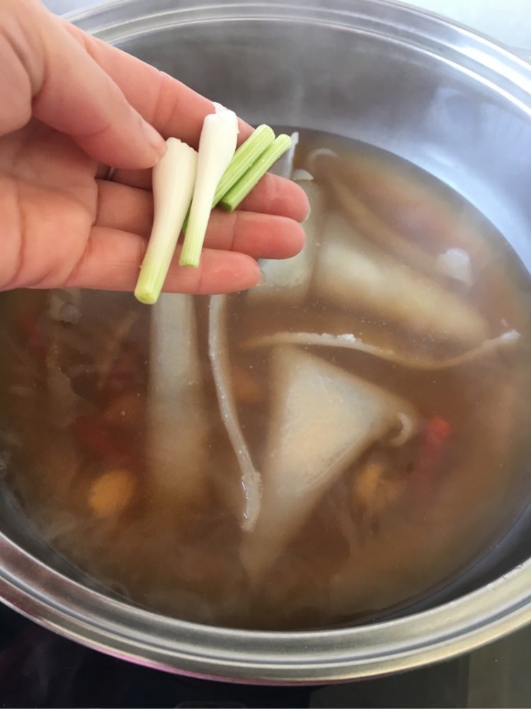卤猪皮