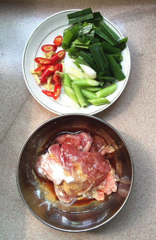 腌苦辣菜炒土猪肉丝#