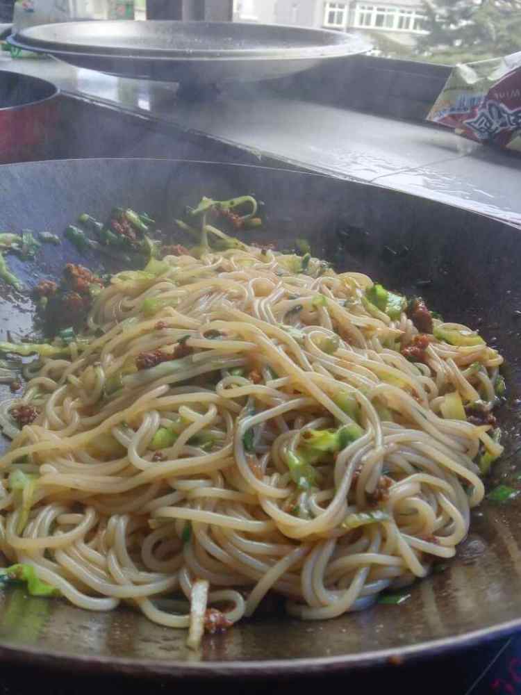 包菜炒粉