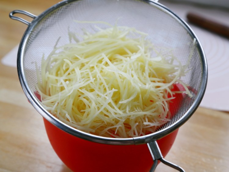 炝炒木耳土豆丝#本味