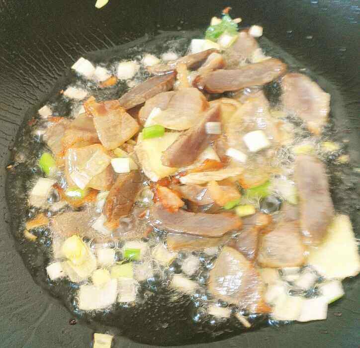 腊肉炒白菜