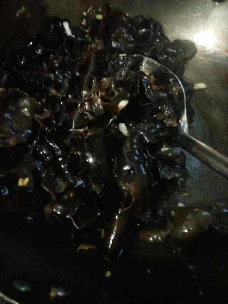 木耳炒鸡蛋