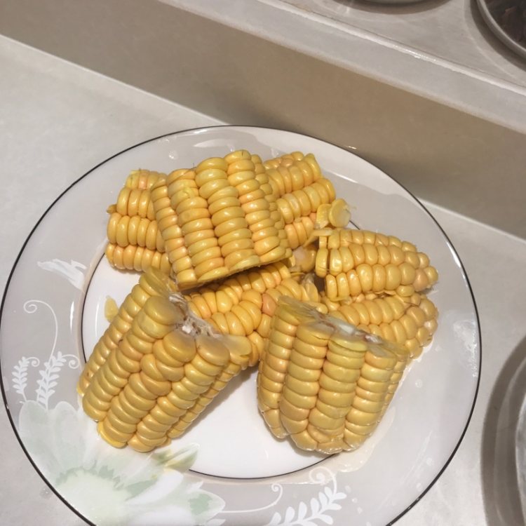红烧鸡块玉米