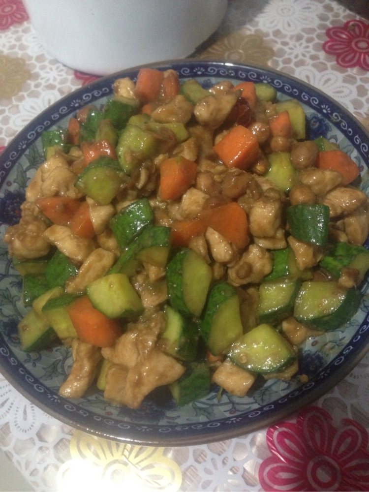 宫爆鸡丁