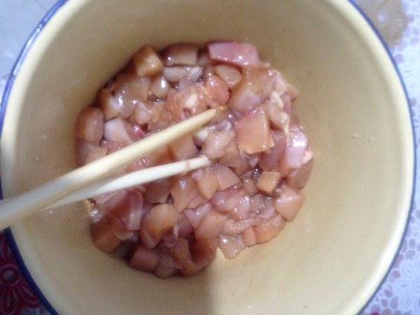 宫爆鸡丁