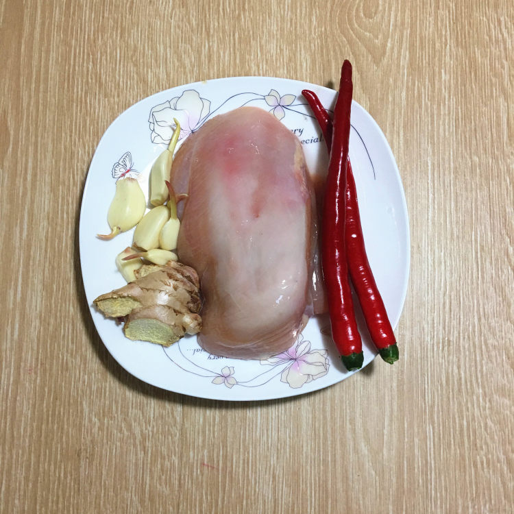 蒜苔炒鸡胸肉