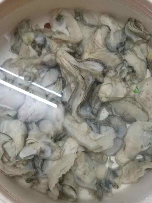 蒜蓉辣椒蒸生蚝肉