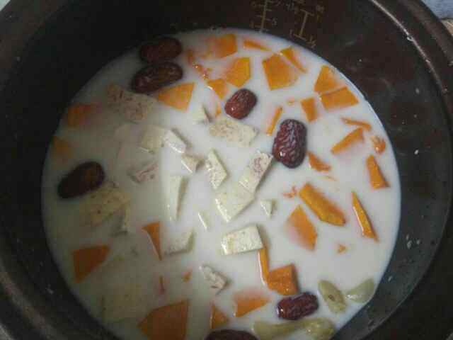 豆仁胶南瓜糖水