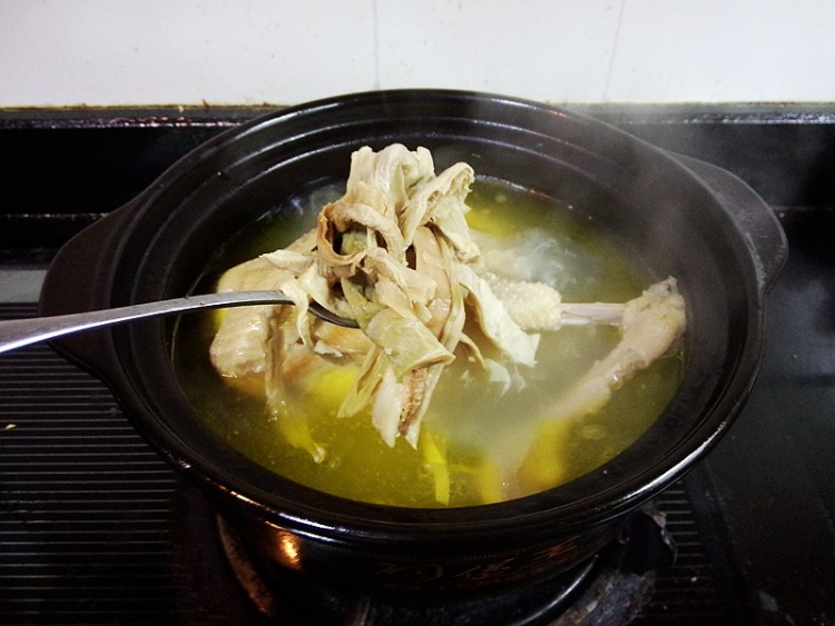 野笋干炖鸡