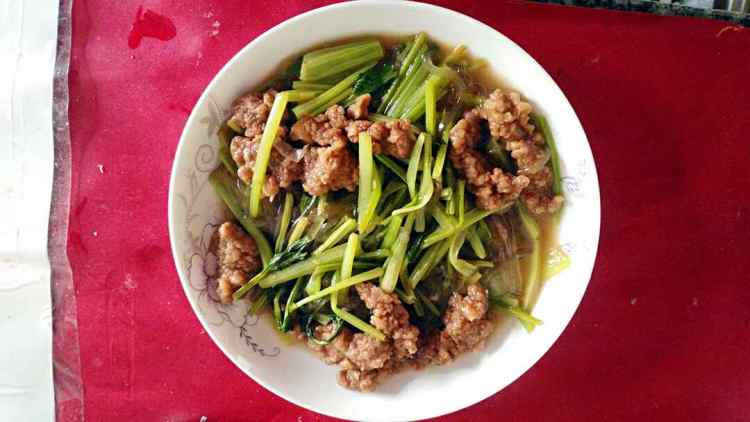 小白菜酥肉炖粉条