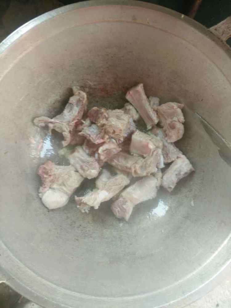 咸白菜炖排骨