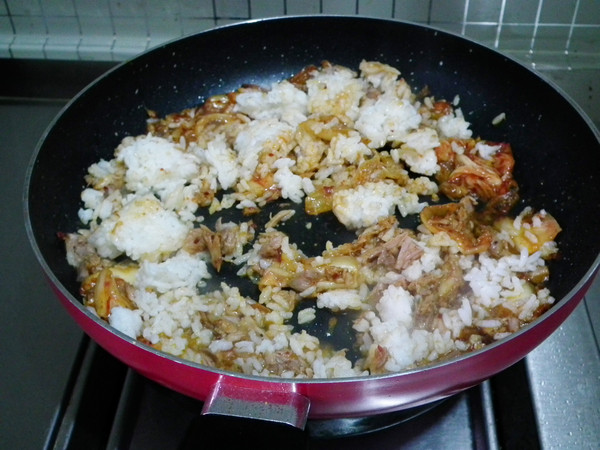 韩式金枪鱼辣白菜炒饭