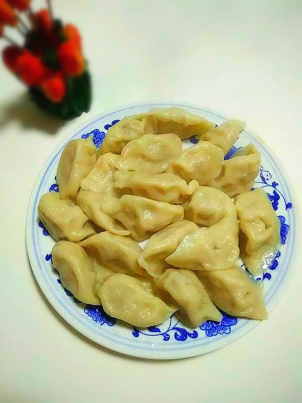 蒜黄肉饺子