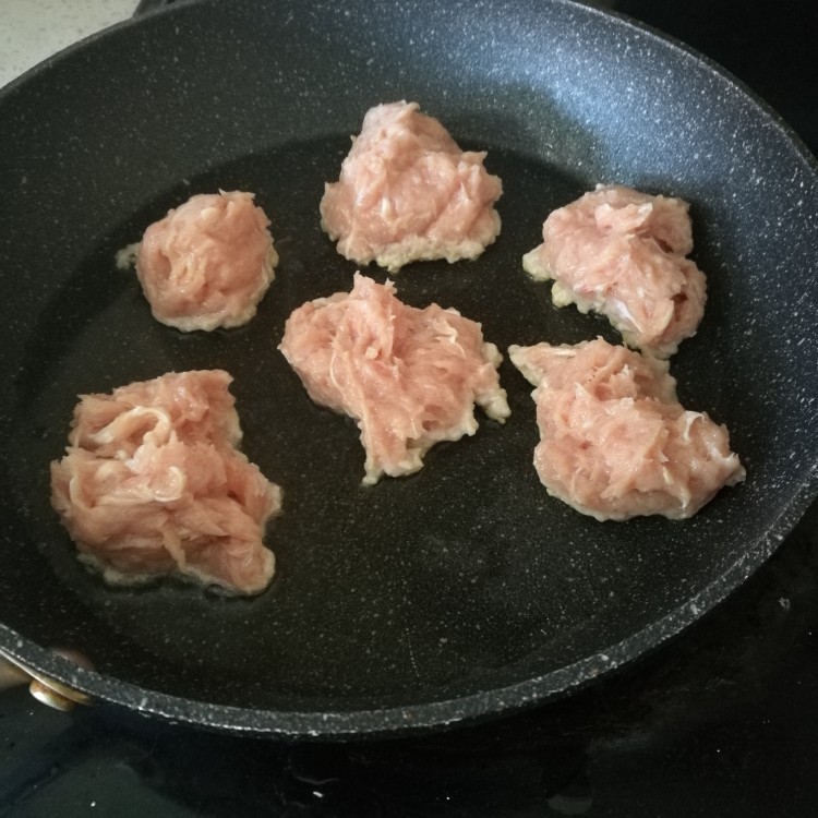 煎鸡肉饼