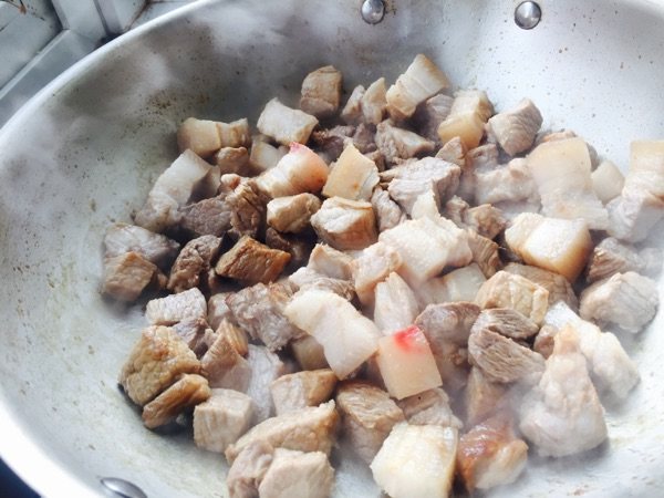 砂锅红烧肉