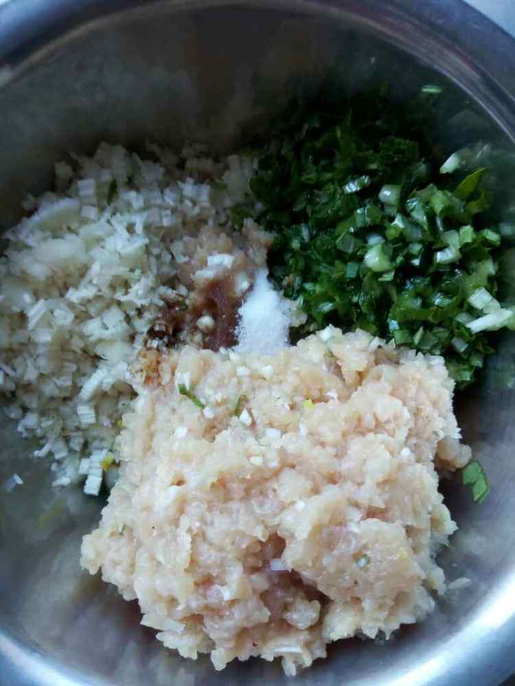 鸡肉水晶饺