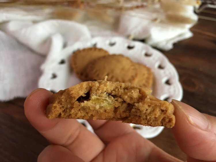 爱心型凤梨馅夹心挞饼