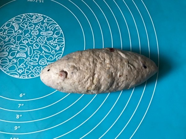 全麦坚果果干软欧
