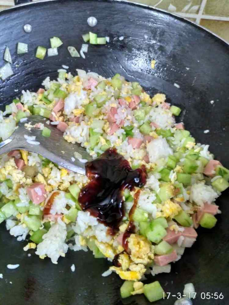 蚝油什锦炒饭