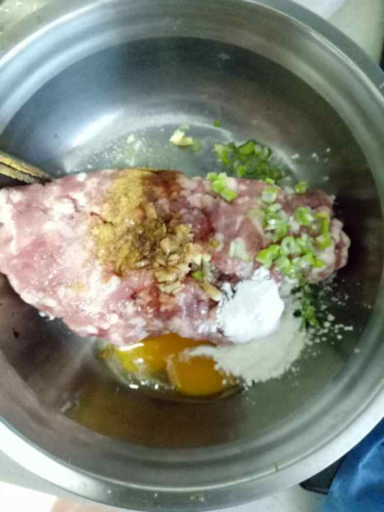 小白菜汆丸子
