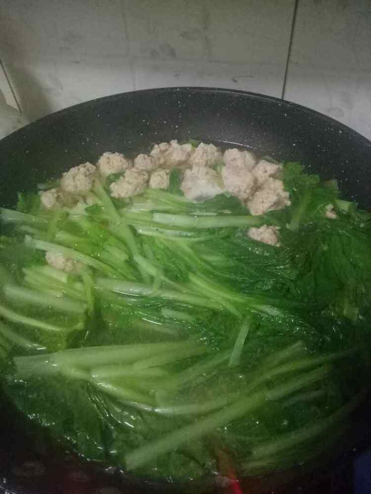 小白菜汆丸子