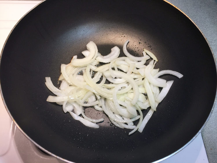 泡菜鲜奶油鸡肉面