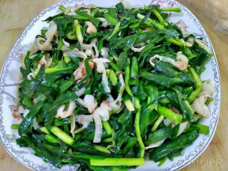 韭菜炒干贝边