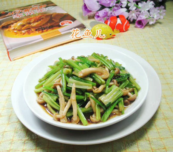 蟹味菇炒芹菜