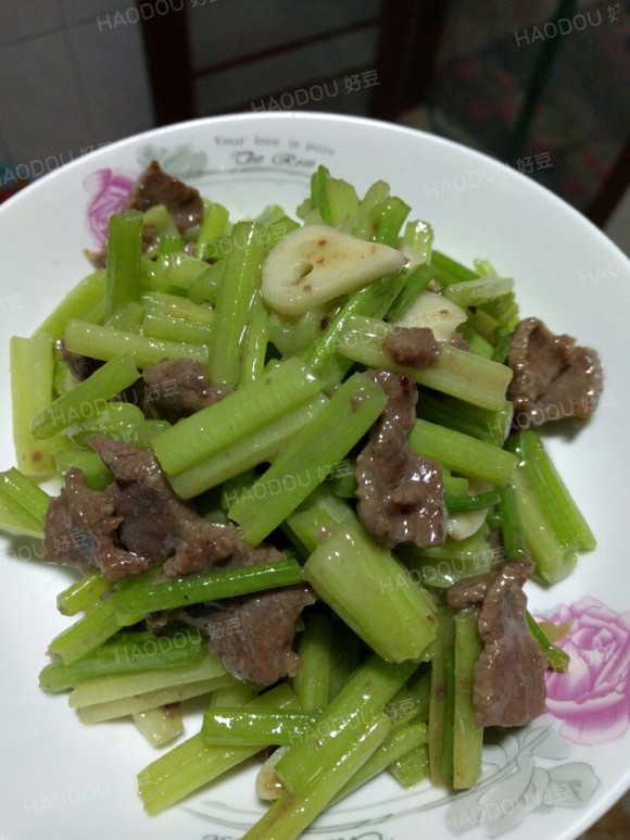 牛肉炒芹菜