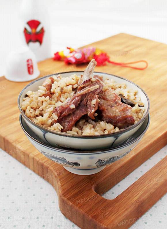 电饭锅版排骨煲仔饭