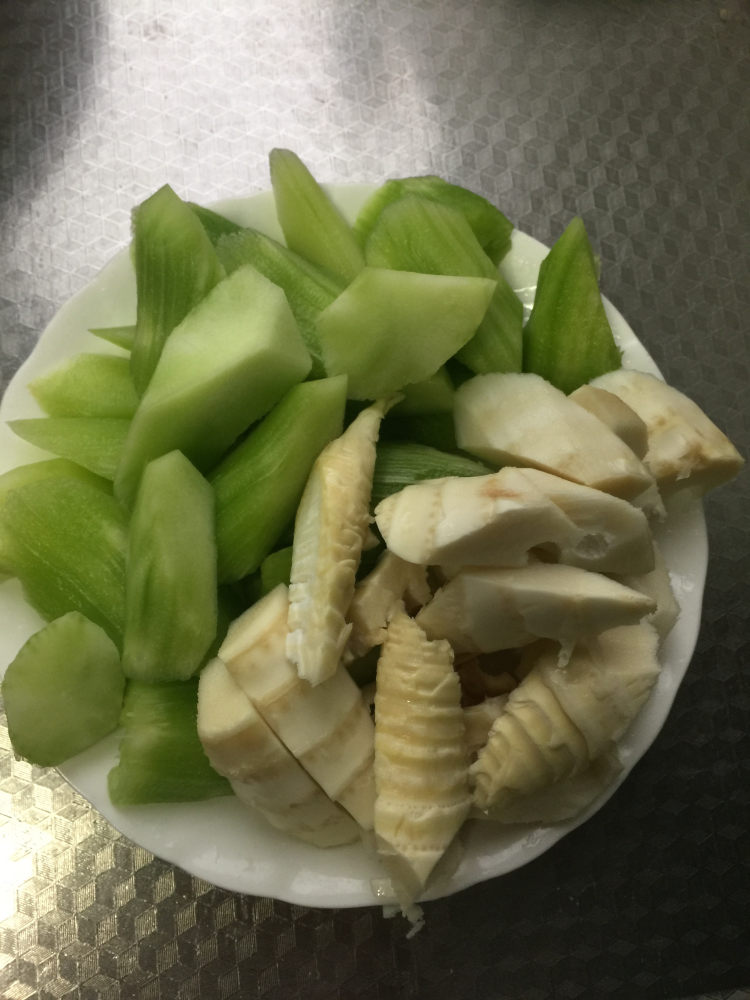 江南时令美食“腌笃鲜