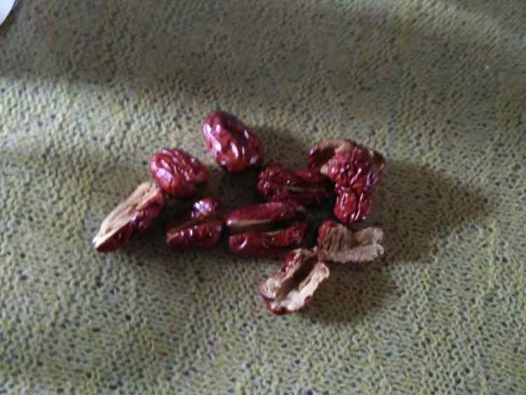 红糖红枣姜母茶