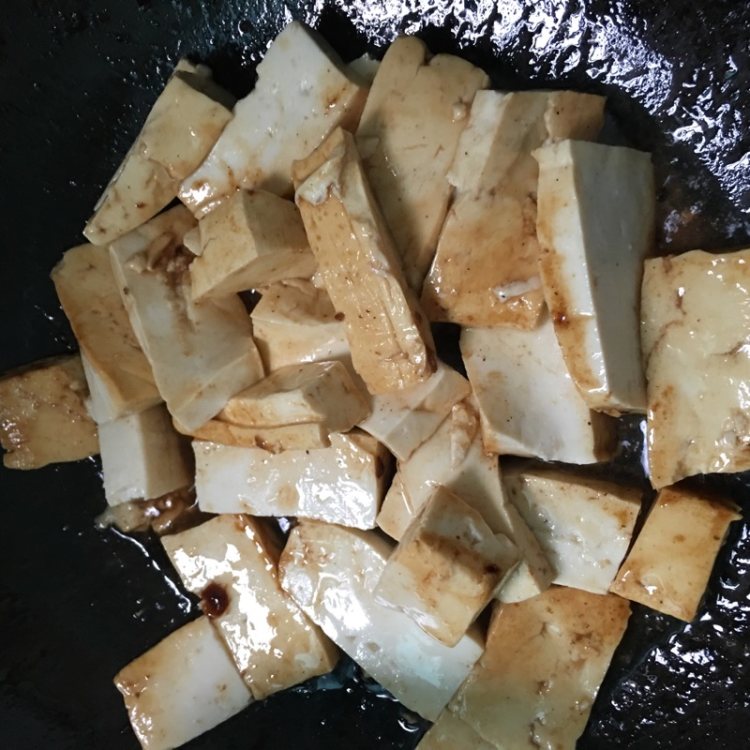蒜苗烧豆腐
